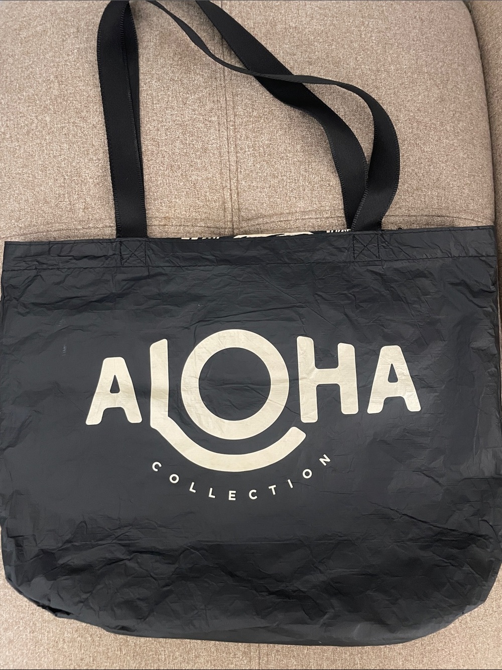 ALOHA Collection reversible tote - Picture 2 of 3
